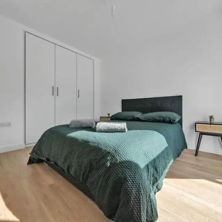 Appartement Deluxe 1 Bed In Colindale Wembley With Freewifitv à Londres Extérieur photo