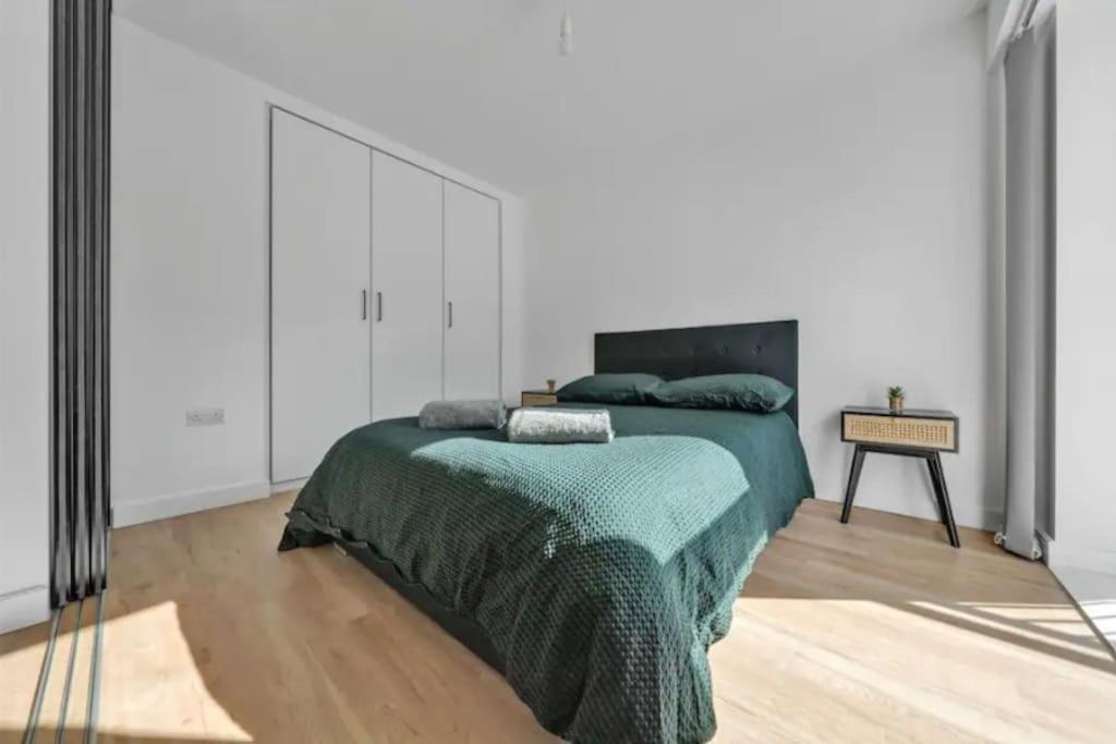 Appartement Deluxe 1 Bed In Colindale Wembley With Freewifitv à Londres Extérieur photo