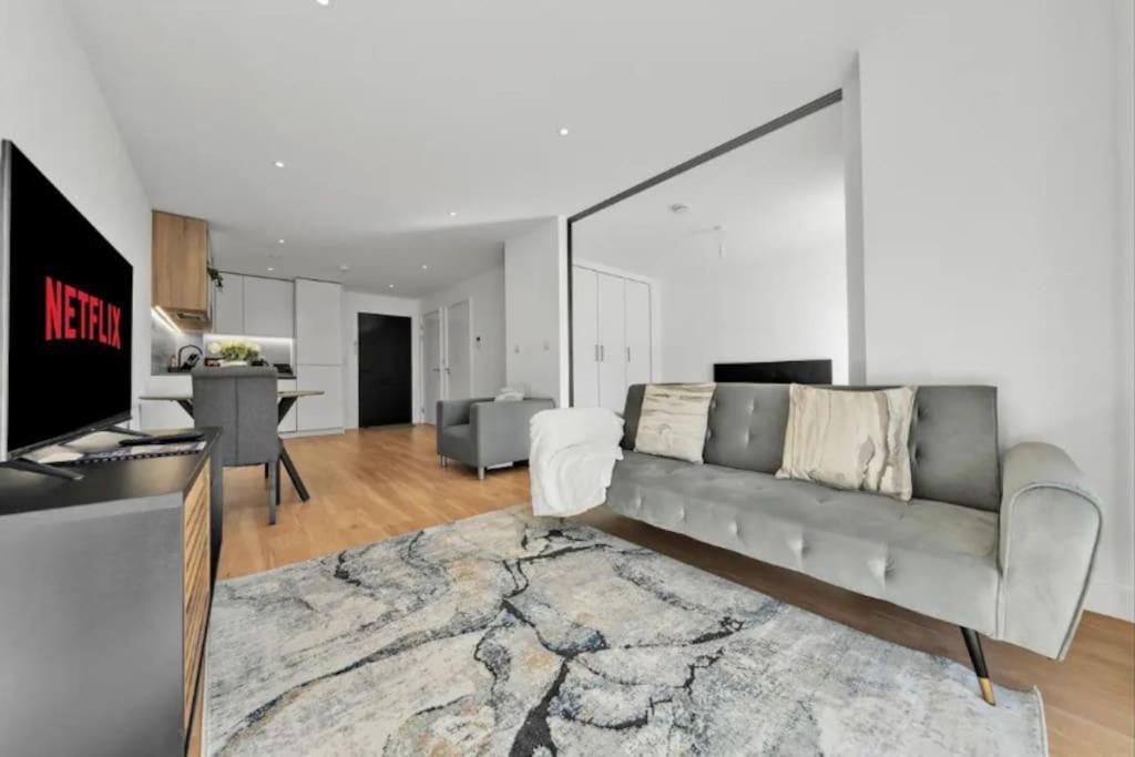 Appartement Deluxe 1 Bed In Colindale Wembley With Freewifitv à Londres Extérieur photo